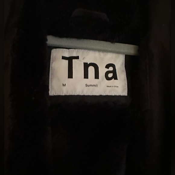 Aritzia (TNA) summit parka - black - Picture 2 of 3